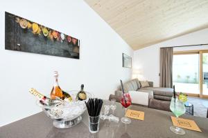 Nápoje v ubytování Apartment Velden - 24 Home im Zentrum