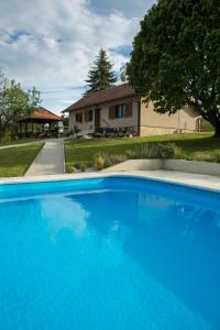 Billede fra billedgalleriet på Puhek breg i Krapina