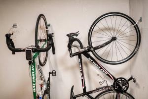 Jazda na bicykli v okolí ubytovania Apartment Ön Residence Bun Ste