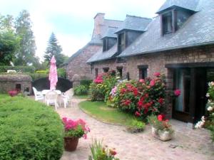 PléhédelにあるMaison de 2 chambres avec jardin clos et wifi a Plehedel a 5 km de la plageのギャラリーの写真