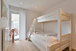 
A bunk bed or bunk beds in a room at Oom - BE-BRE-DRIF-197-202
