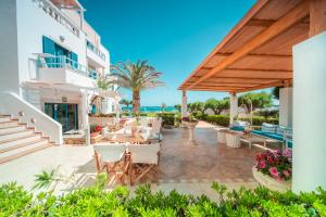 Foto da galeria de Pyrgos Beach Hotel Apartments em Malia