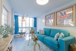 Posezení v ubytování MARBELLA BANUS SUITES - Iris Tropical Garden Banús Suite Apartment