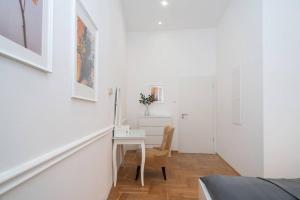 Fotografie z fotogalerie ubytování BEST located, 150 m2 5 bedrooms apt., v Budapešti