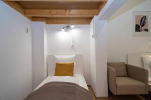 Postel nebo postele na pokoji v ubytování BEST located, 150 m2 5 bedrooms apt.,