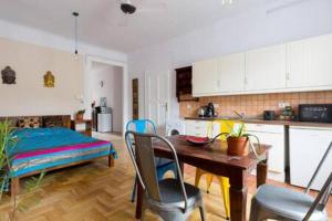 Kuchyňa alebo kuchynka v ubytovaní Bp SOHO GRAND Apartment + 15 fotografií