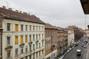 Výhľad na mesto Budapešť alebo výhľad na mesto priamo z apartmánu