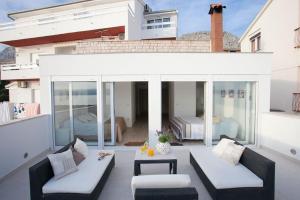 Balkón alebo terasa v ubytovaní Apartment in Duce with sea view, terrace, air conditioning, Wi-Fi (3425-10)