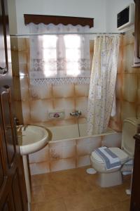 Koupelna v ubytování Naoussa Center Cycladic House