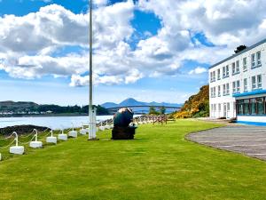 カイル・オブ・ロカルシュにあるLochalsh Hotel with Views to the beautiful Isle of Skyeのギャラリーの写真