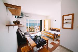 Fotografie z fotogalerie ubytování Studio Apartment in Duce with Sea View, Terrace, Air Conditioning, Wi-Fi (4167-2) v destinaci Duće