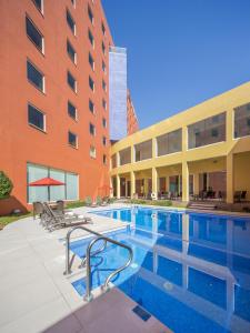 The swimming pool at or close to Crowne Plaza Monterrey Aeropuerto, an IHG Hotel