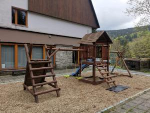 Herní místnost nebo prostor pro děti v ubytování Parkhotel Harrachov
