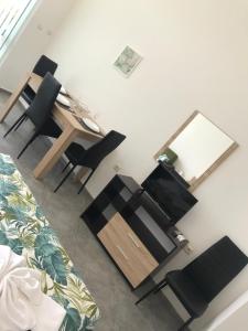 A seating area at Villa Maria 2