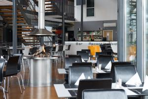 A restaurant or other place to eat at Aiden by Best Western Stockholm Arlanda Airport