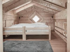 ボルシュターラングにあるQuartier360Gradの木製の屋根裏部屋(ベッド1台付)