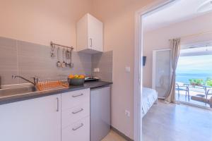 Gallery image of Eden Sea view studios in Mesongi