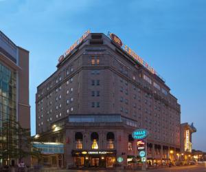 Gallery image of Crowne Plaza Hotel-Niagara Falls/Falls View, an IHG Hotel in Niagara Falls