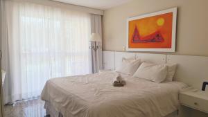 Cama ou camas em um quarto em KS Beach Hotel