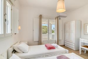 Gallery image of Dahlia Apartments And Studios in Aliki