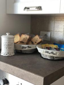 A kitchen or kitchenette at Giorgia&Greta- relax casa vacanze