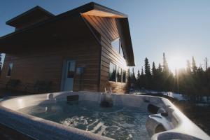 Floor plan ng Denali Wild Stay - Bear Cabin with Hot Tub and Free Wifi, Private, sleep 6