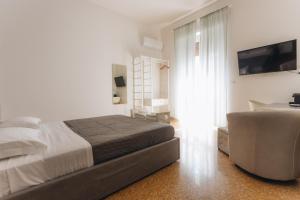 Posedenie v ubytovaní THE NEST - B&B - Suites