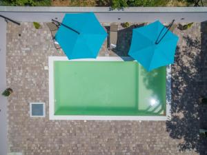 Bazén v ubytování Villa Summer house nebo v jeho okolí