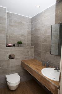 Bathroom sa Giotis apartments