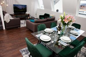 Gallery image of High Life Serviced Apartments - Old Town in Swindon