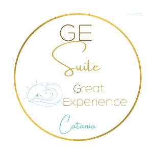 een gouden cirkel logo met de woorden g negen geweldige ervaring bij GE Suite in Catania