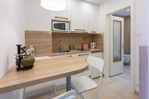 Η κουζίνα ή μικρή κουζίνα στο Apartment Mira