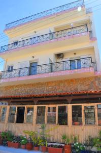 A balcony or terrace at Vai Rent Rooms