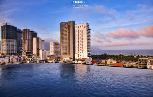 Nespecifikovaný výhled na destinaci Danang nebo výhled na město při pohledu z hotelu
