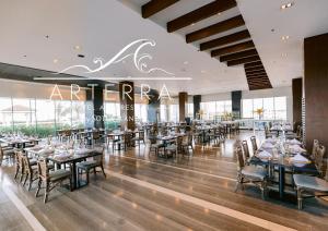 Restaurace v ubytování Arterra Hotel and Resort
