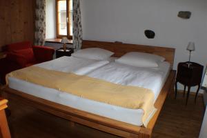 Postel nebo postele na pokoji v ubytování Hotel Das Landhaus