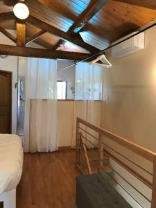 gîte de Fontjalabert en campagne tout confort客房内的一张或多张床位
