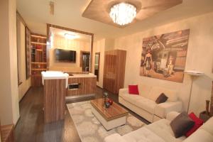 Telewizja i/lub zestaw kina domowego w obiekcie Hotel Vadászkürt Superior