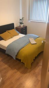 smooth 2 bed city centre apartment