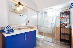 Ένα μπάνιο στο Home2Book Sea Front Attic Las Galletas +34 φωτογραφίες