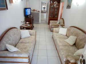 Gallery image of Villa Angela, Traditional house in the village in Agios Ioannis Peristerion