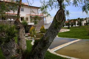Vonkajšia záhrada v ubytovaní Hotel Le Ginestre Family & Wellness