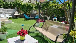 Ogród w obiekcie Deluxe Apartments Goya
