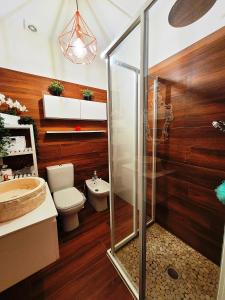 Łazienka w obiekcie Cozy Chalet - playa a 200m
