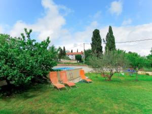 Zahrada ubytování Holiday Home Latin by Interhome