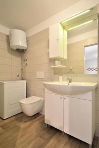 Koupelna v ubytování Holiday Home Latin by Interhome