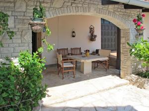 Patio nebo venkovní prostory v ubytování Holiday Home Latin by Interhome