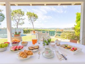 Možnosti snídaně pro hosty v ubytování Holiday Home Masseria Difesa Grande by Interhome