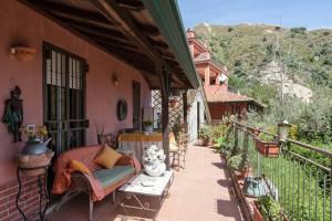 Gallery image of Carly & Dane Vacation House in Taormina