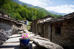 Gallery image of Medieval Hamlet Malpertus in Bobbio Pellice